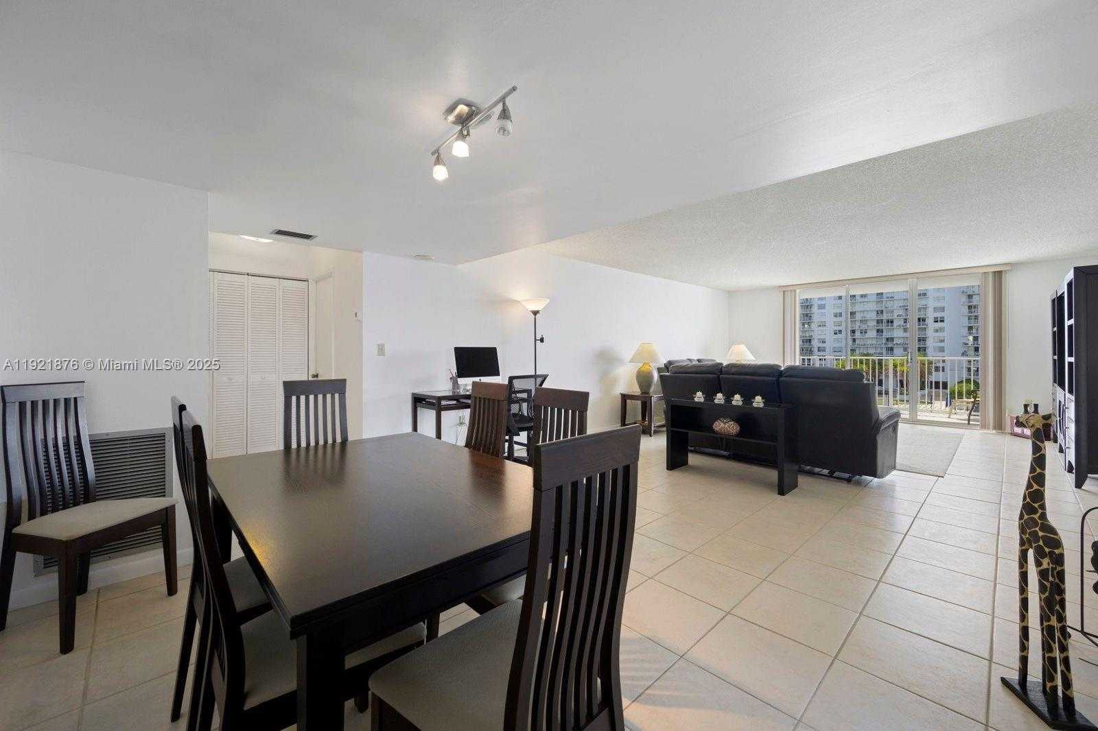 Small Image of 2851 NORTH EAST 183RD ST #502E, Aventura Number 5