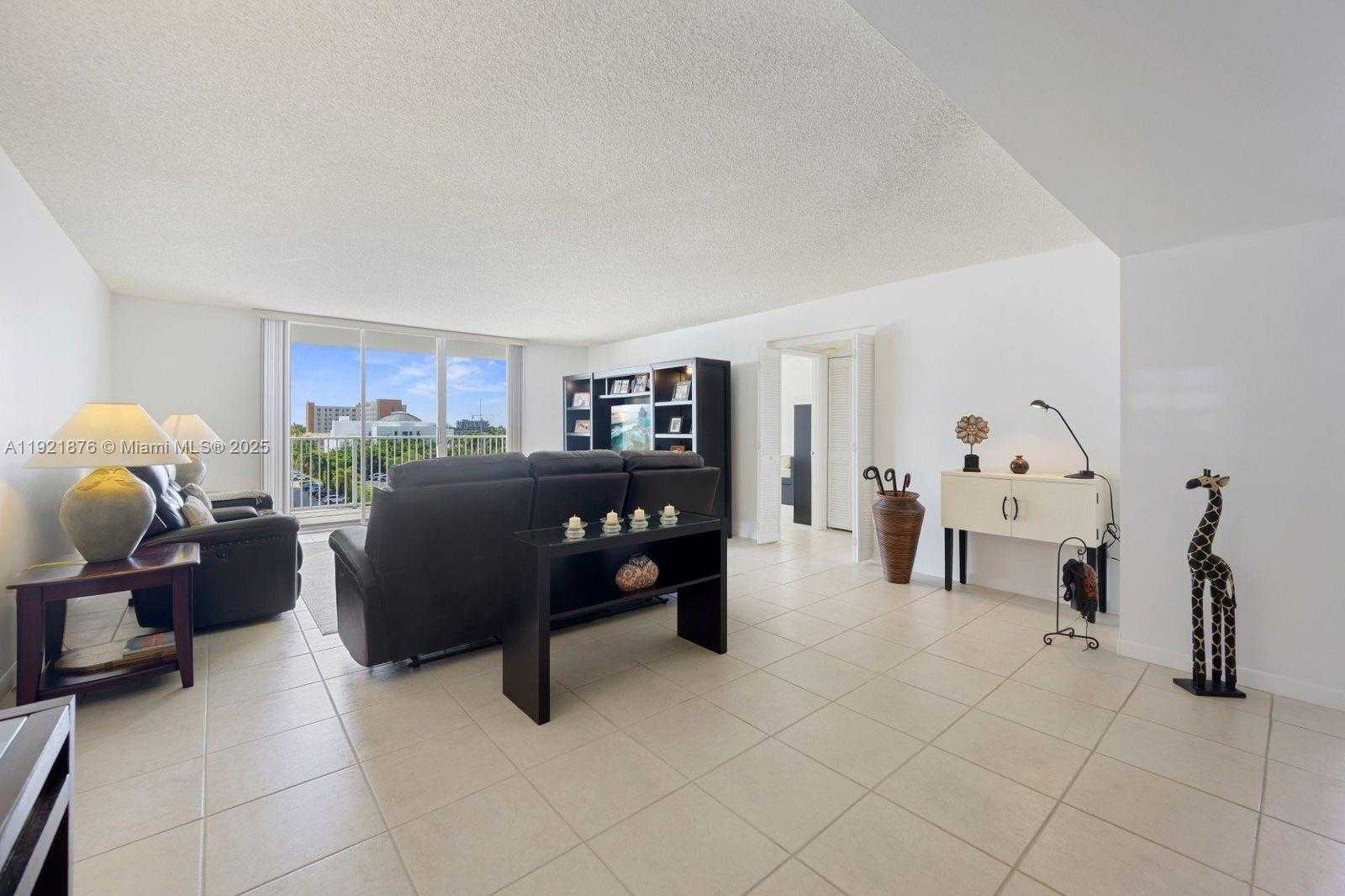 Small Image of 2851 NORTH EAST 183RD ST #502E, Aventura Number 7