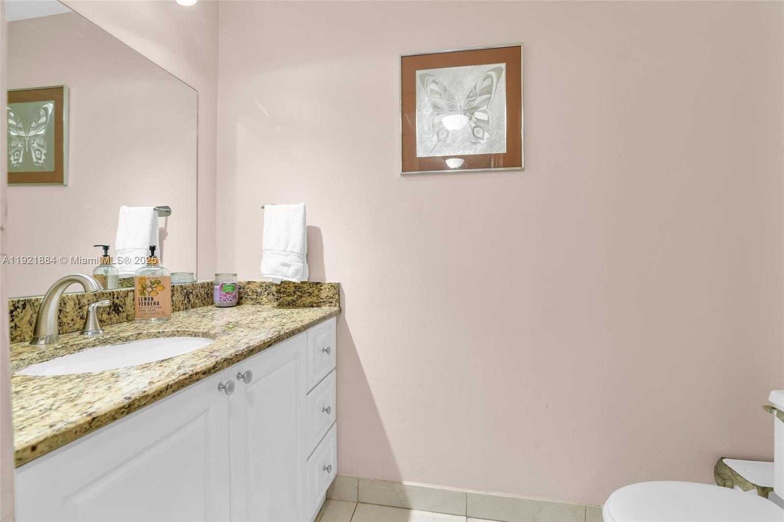 Small Image of 2500 PARKVIEW DR #2411, Hallandale Beach Number 13