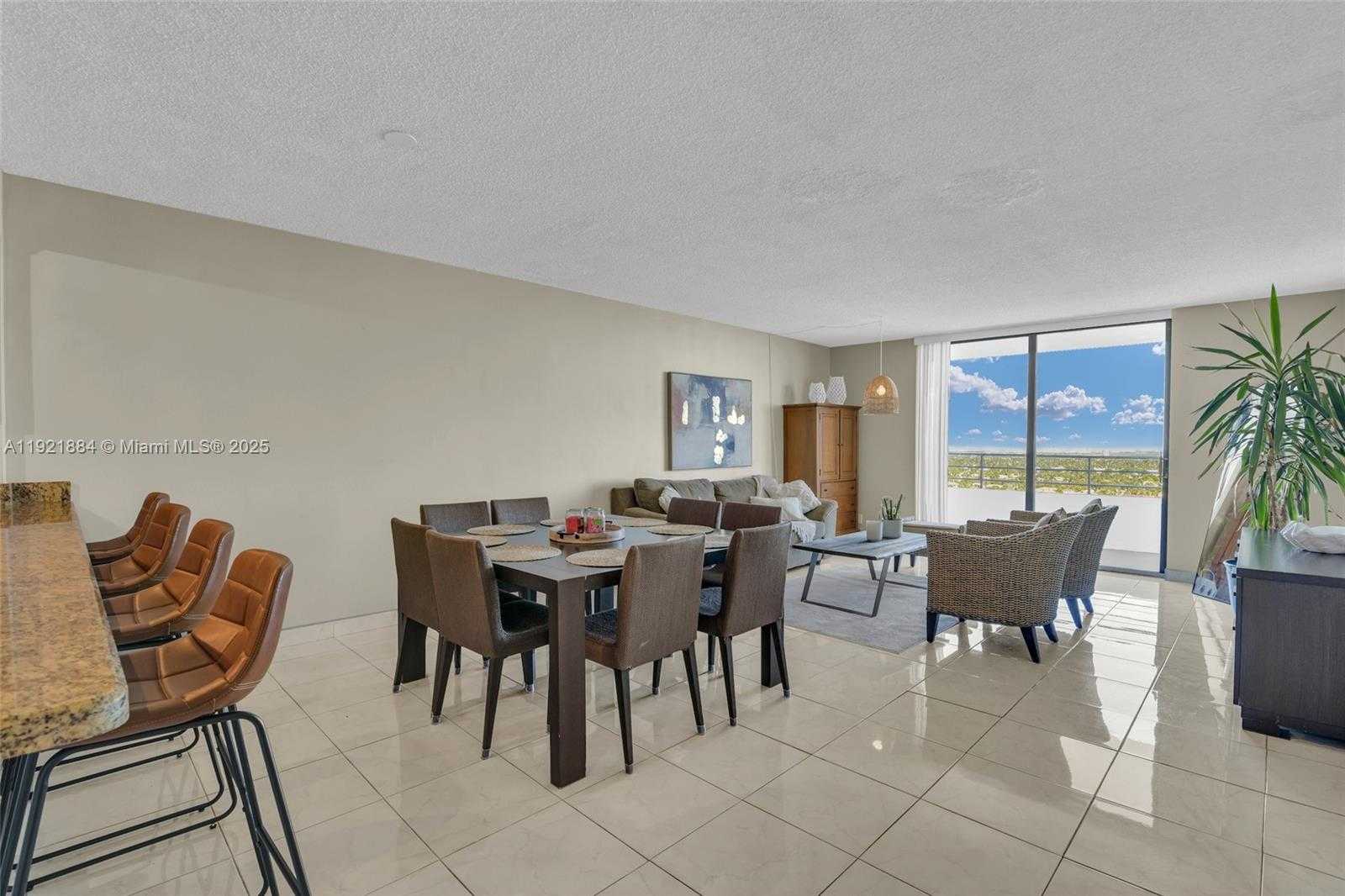 Small Image of 2500 PARKVIEW DR #2411, Hallandale Beach Number 15