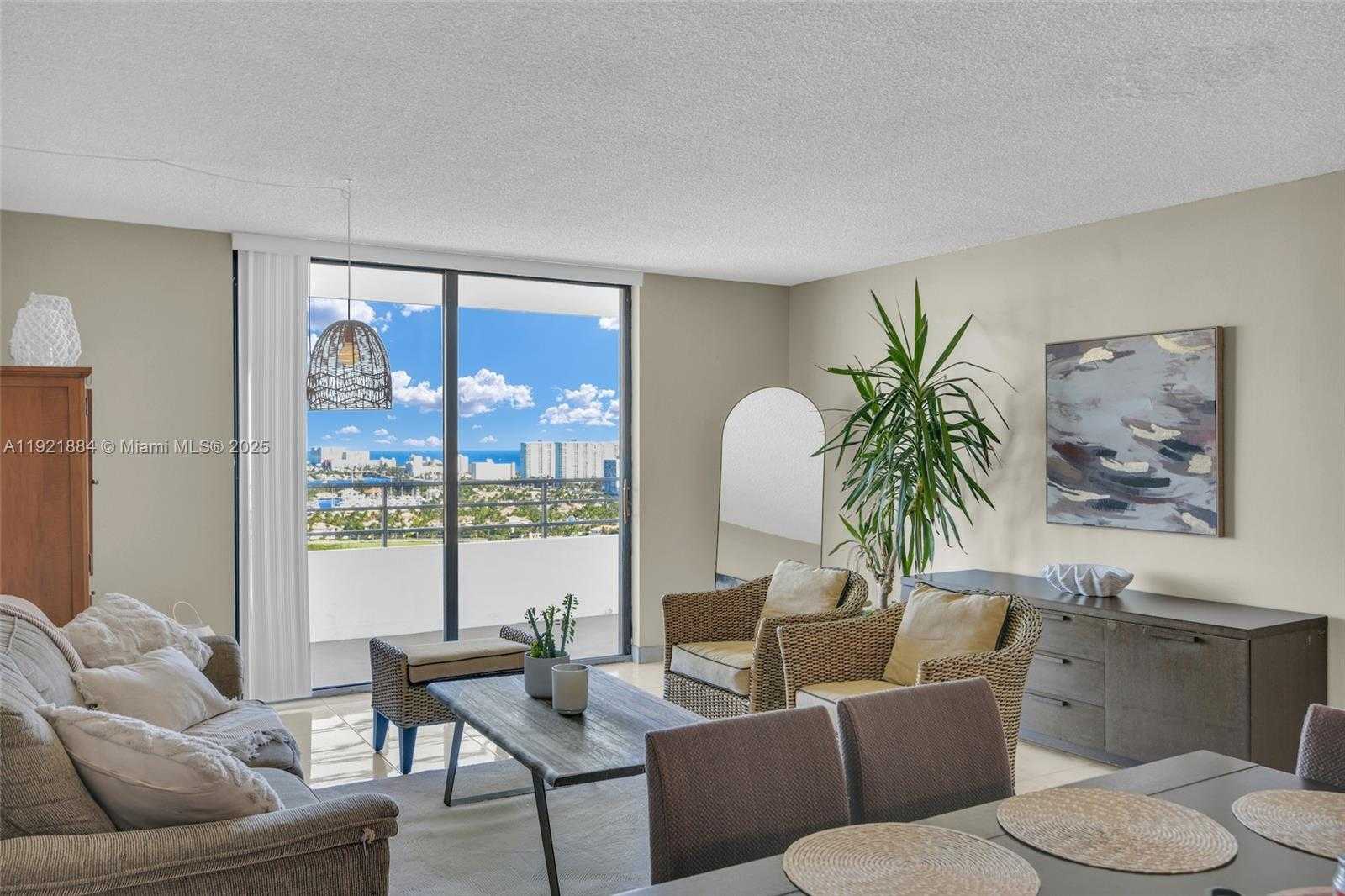 Small Image of 2500 PARKVIEW DR #2411, Hallandale Beach Number 17