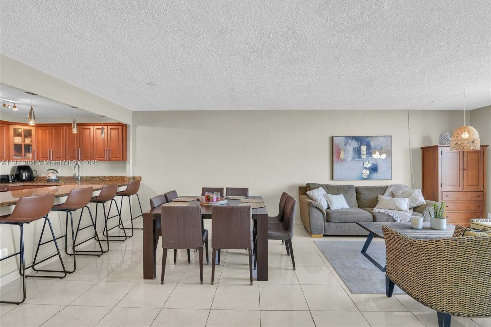 Small Image of 2500 PARKVIEW DR #2411, Hallandale Beach Number 20