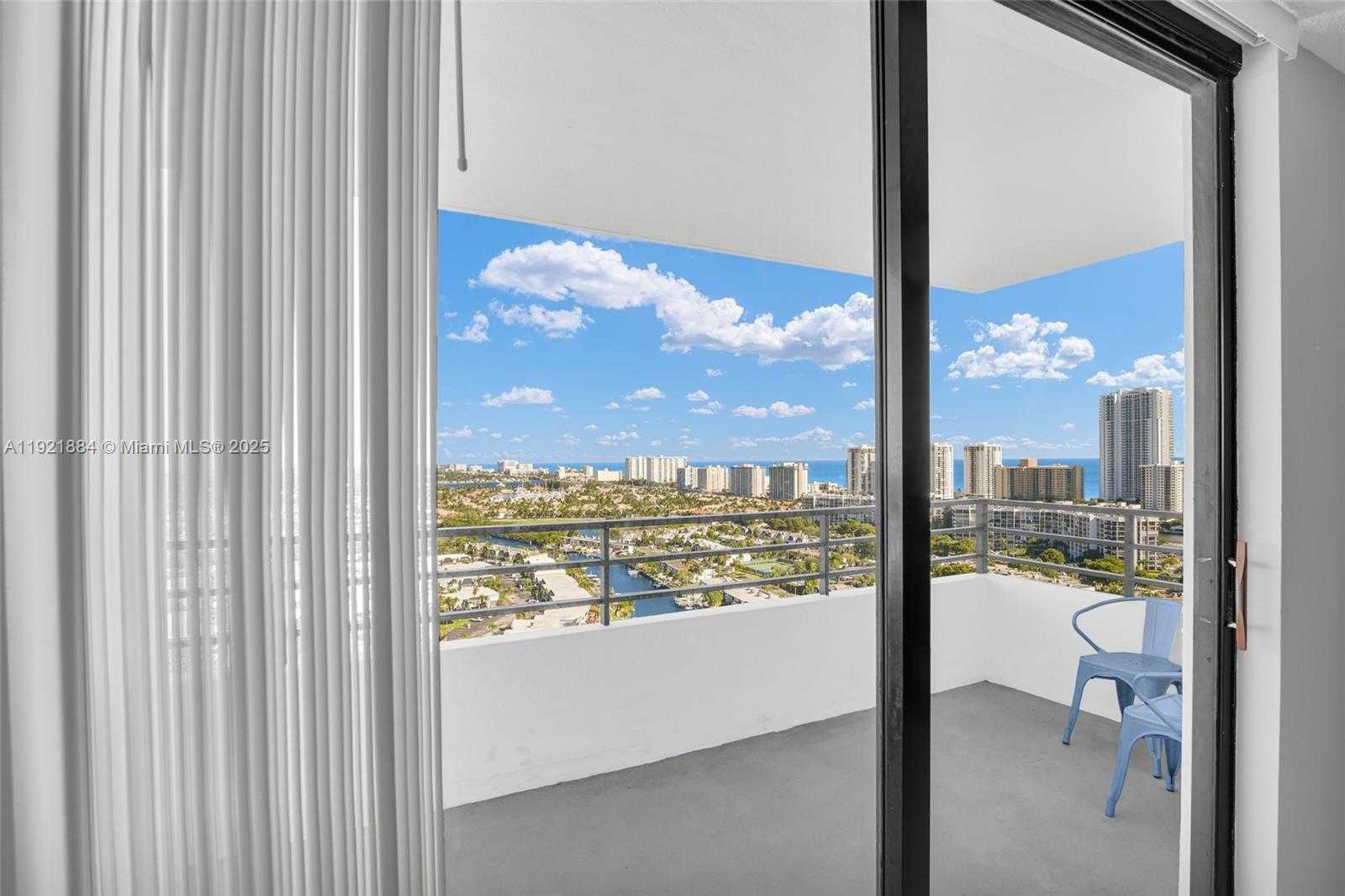 Small Image of 2500 PARKVIEW DR #2411, Hallandale Beach Number 25