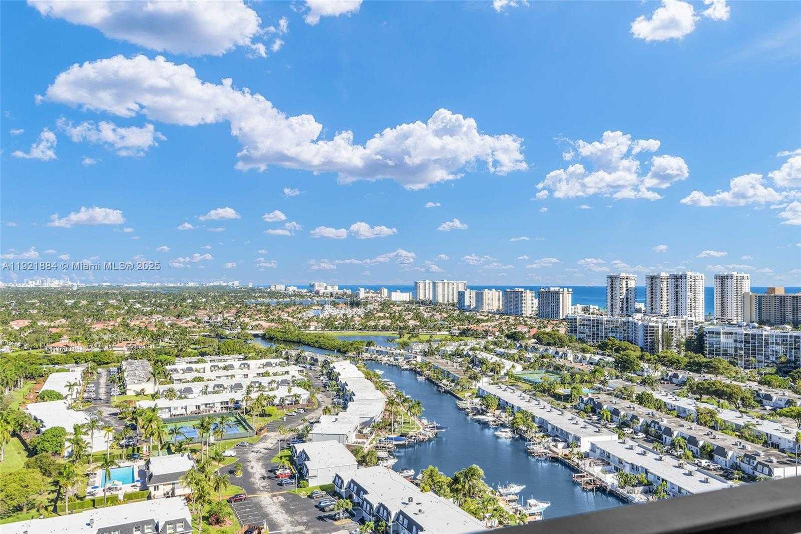 Small Image of 2500 PARKVIEW DR #2411, Hallandale Beach Number 31