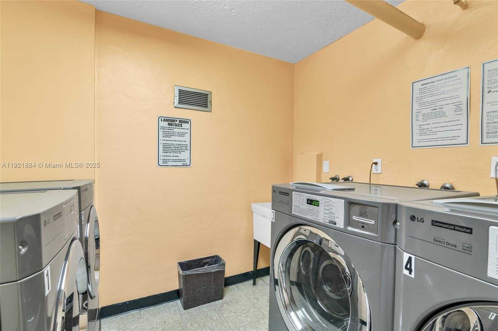 Small Image of 2500 PARKVIEW DR #2411, Hallandale Beach Number 45