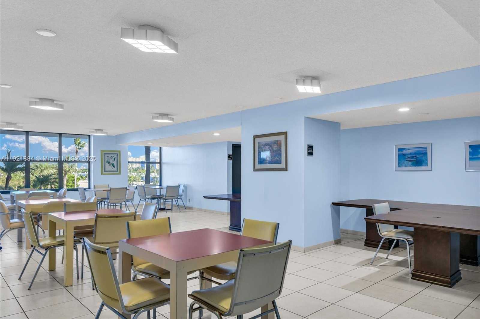 Small Image of 2500 PARKVIEW DR #2411, Hallandale Beach Number 50