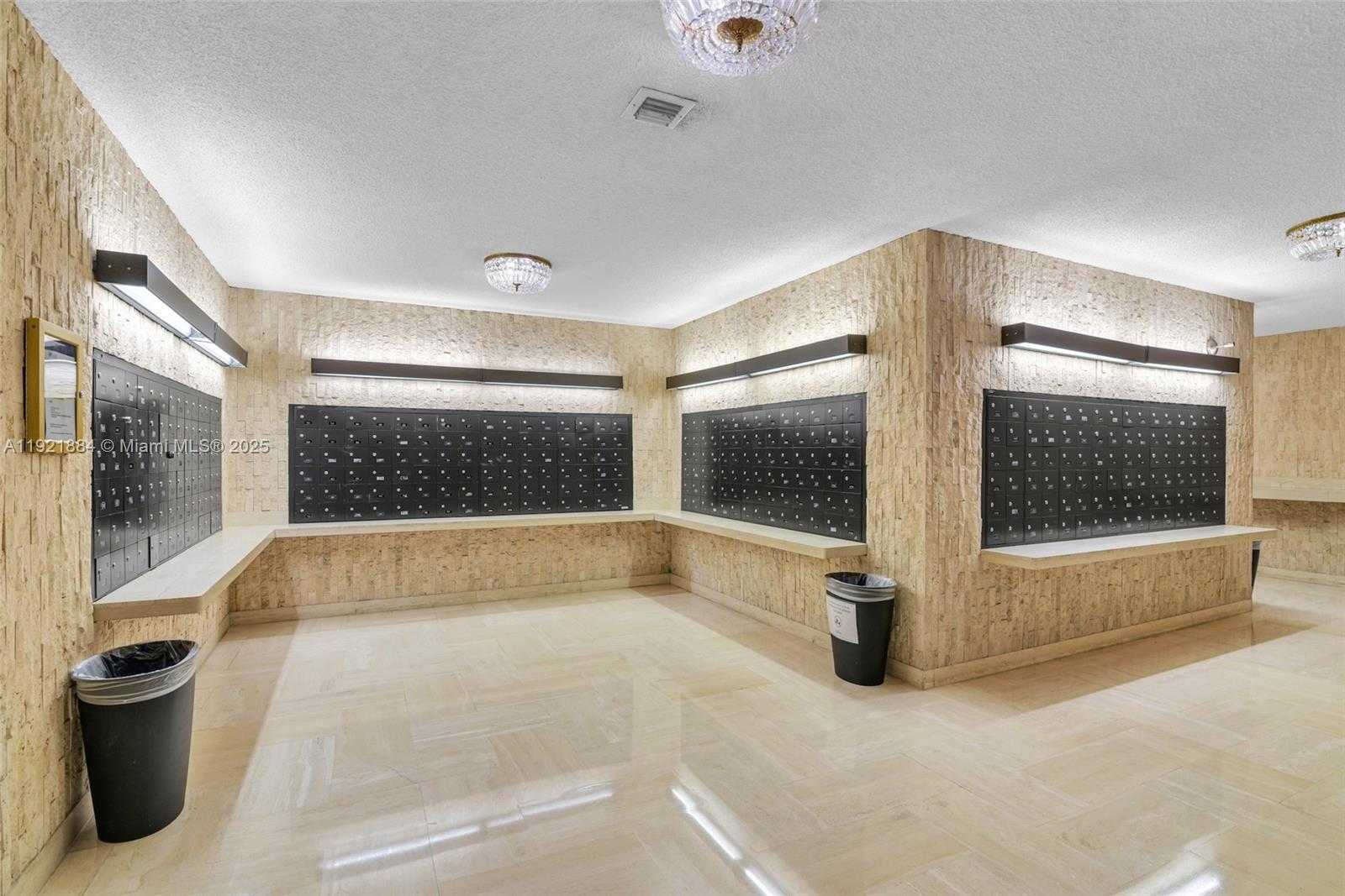 Small Image of 2500 PARKVIEW DR #2411, Hallandale Beach Number 52