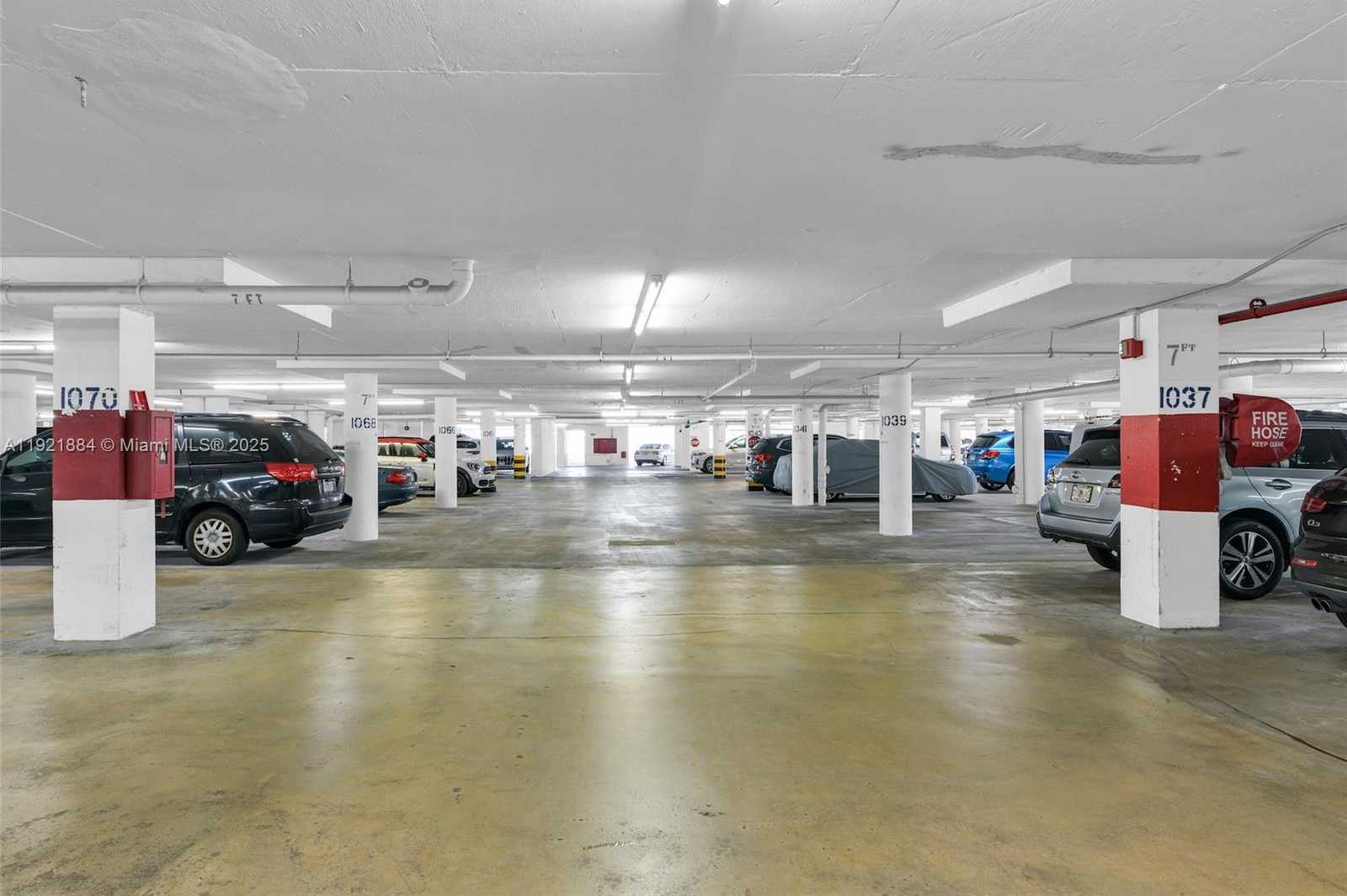 Small Image of 2500 PARKVIEW DR #2411, Hallandale Beach Number 62