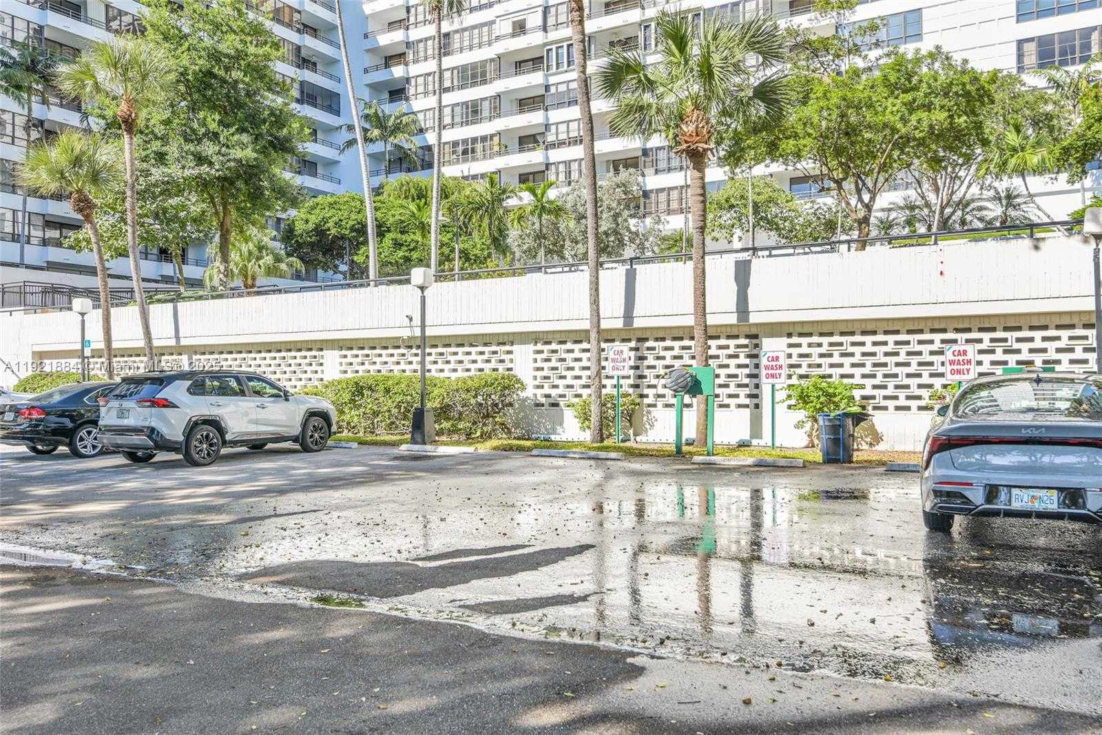 Small Image of 2500 PARKVIEW DR #2411, Hallandale Beach Number 66