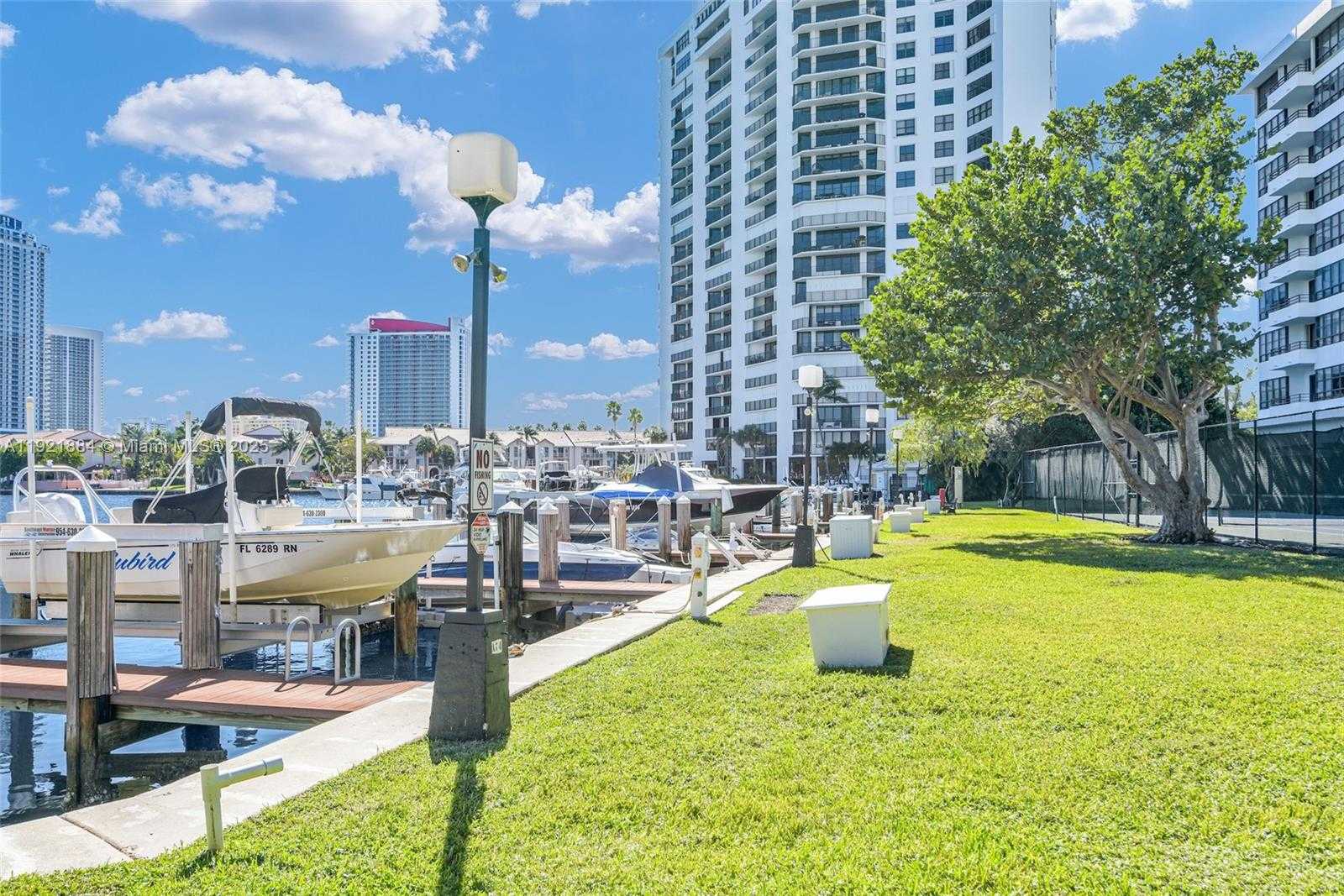 Small Image of 2500 PARKVIEW DR #2411, Hallandale Beach Number 67