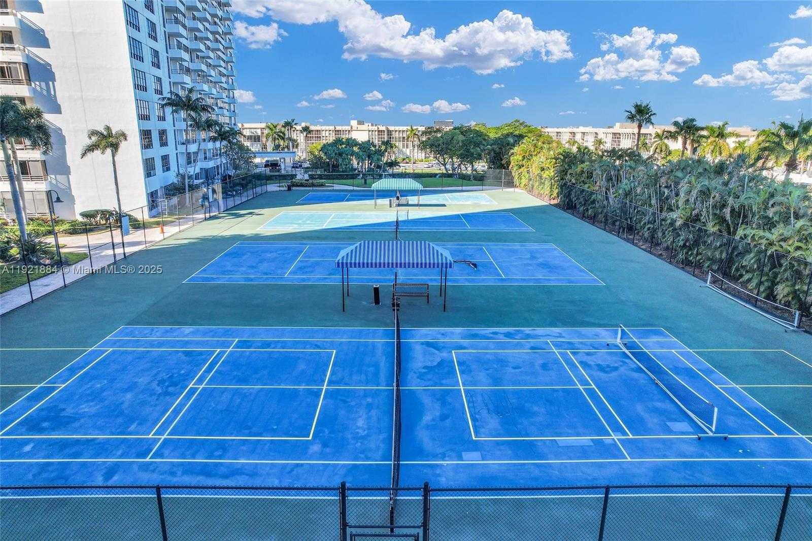 Small Image of 2500 PARKVIEW DR #2411, Hallandale Beach Number 69