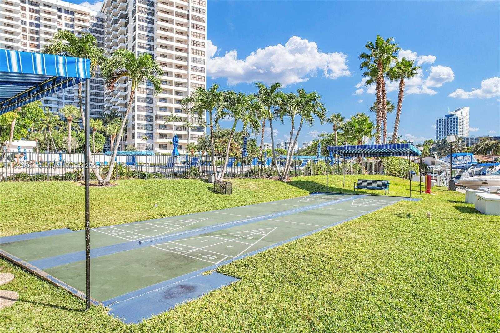 Small Image of 2500 PARKVIEW DR #2411, Hallandale Beach Number 73