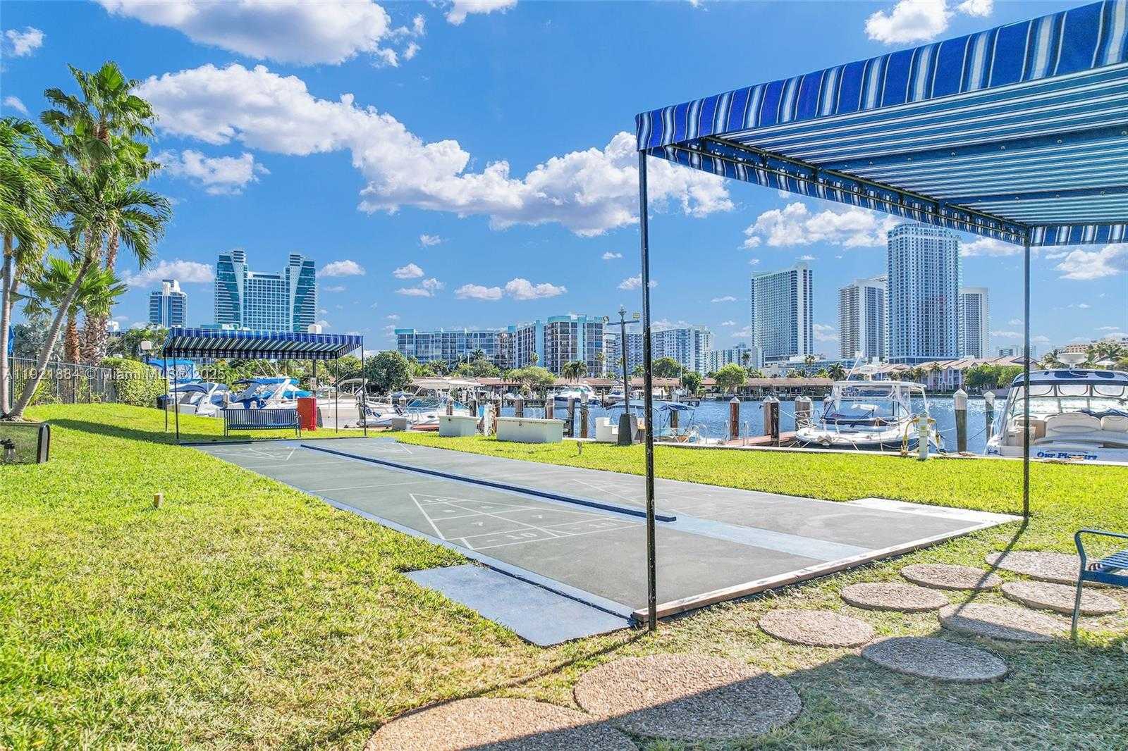 Small Image of 2500 PARKVIEW DR #2411, Hallandale Beach Number 80