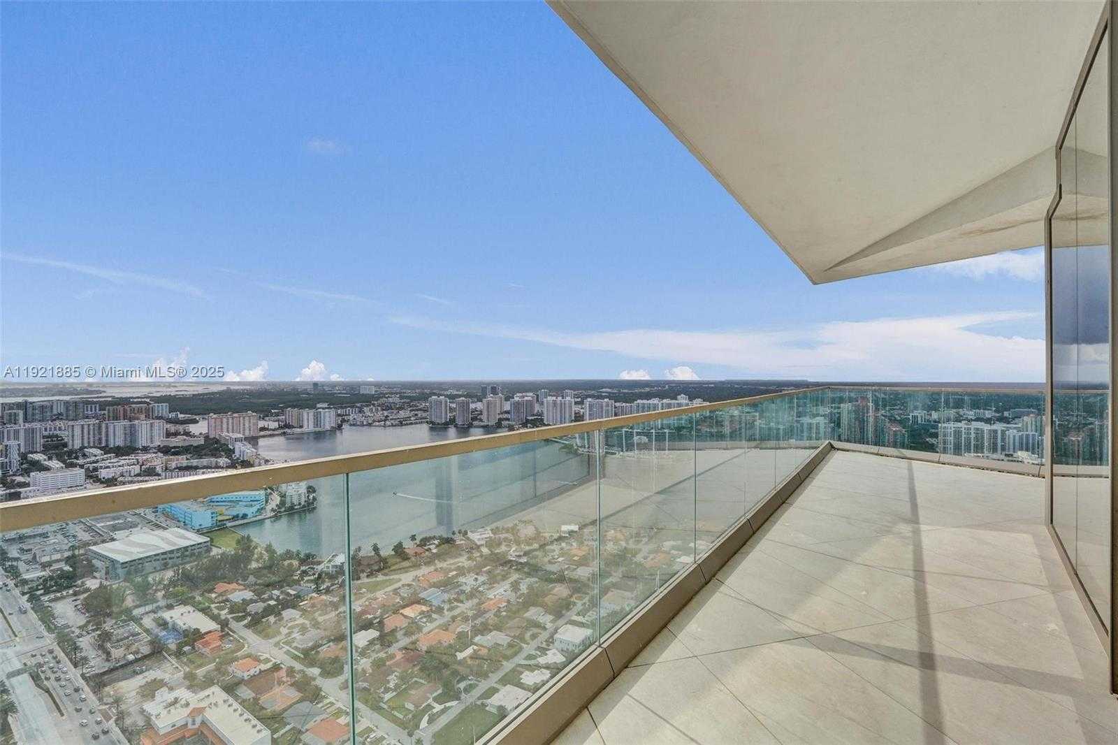 Small Image of 18975 COLLINS AVE #5205, Sunny Isles Beach Number 26