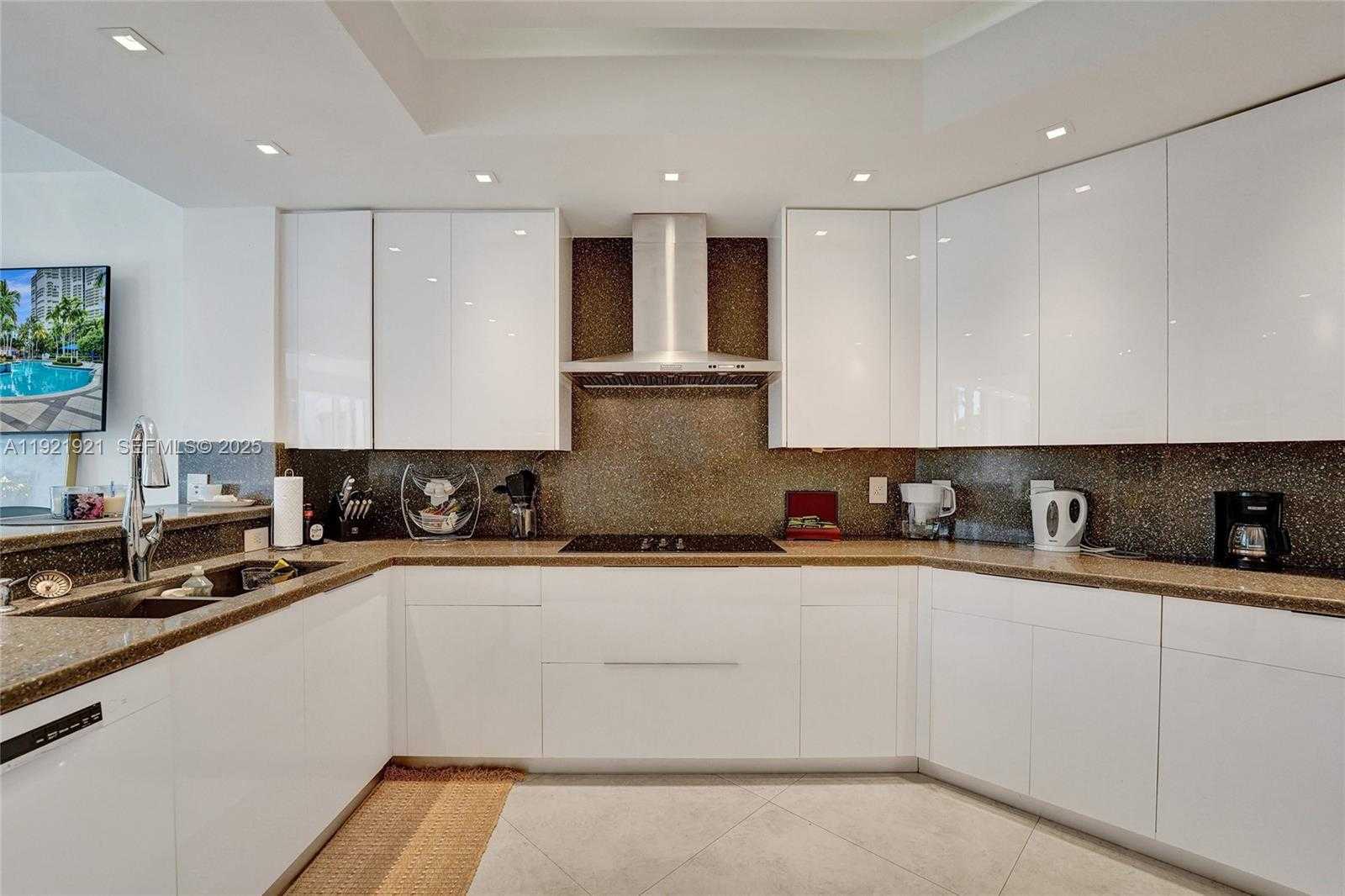 Small Image of 21200 THE POINT #403, Aventura Number 38