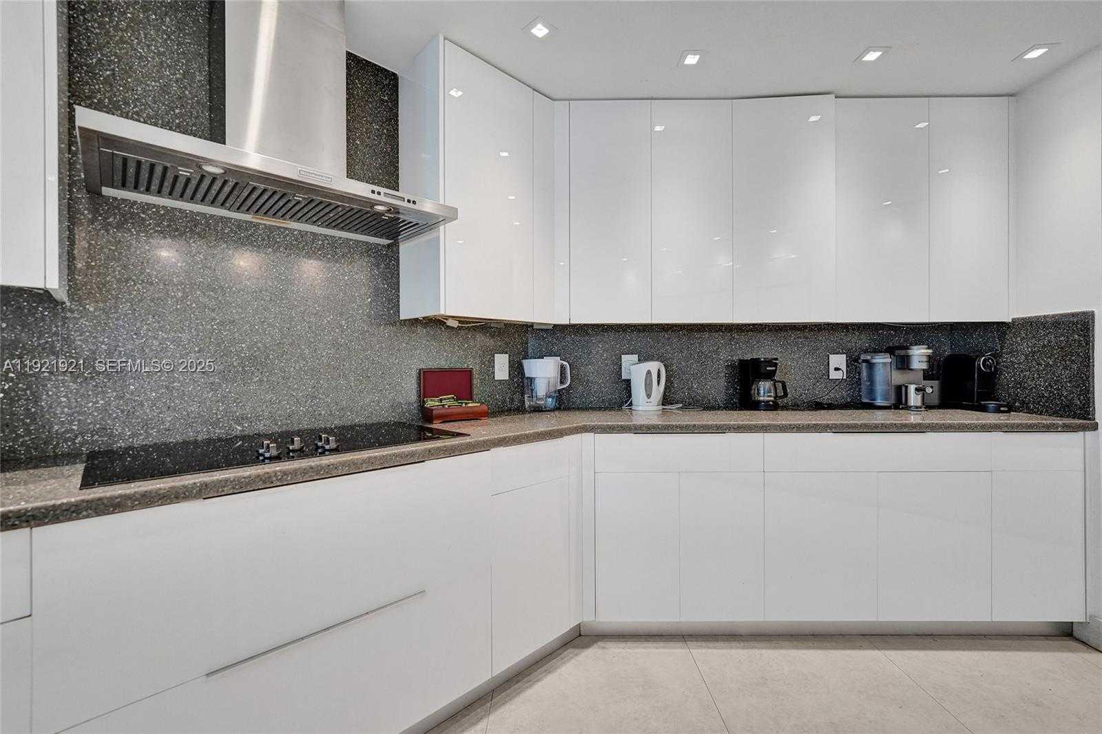 Small Image of 21200 THE POINT #403, Aventura Number 44