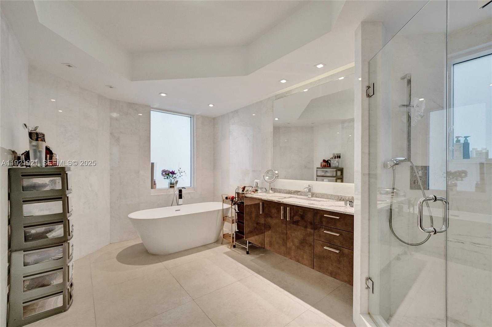 Small Image of 21200 THE POINT #403, Aventura Number 69