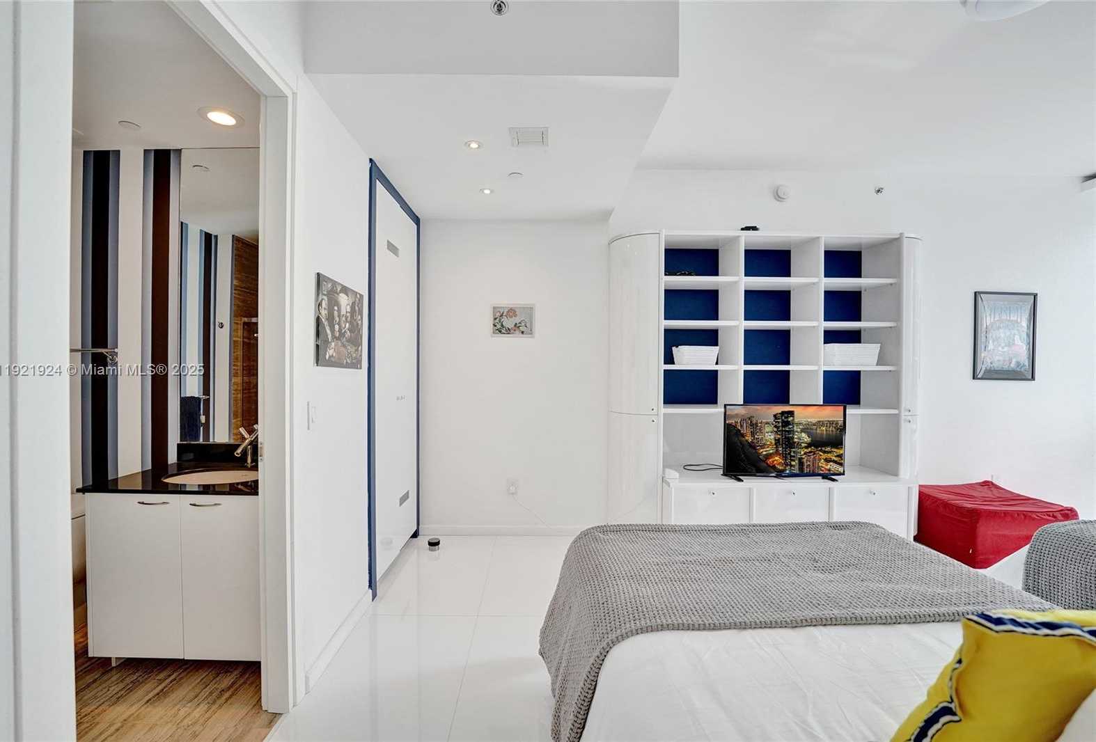 Small Image of 15811 COLLINS AVE #1601, Sunny Isles Beach Number 19