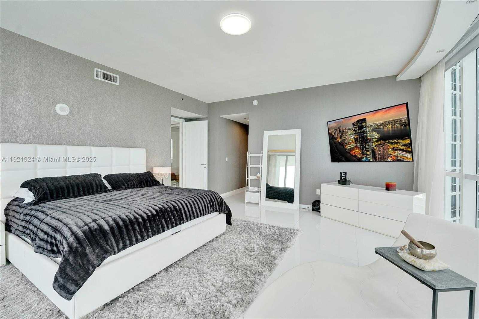 Small Image of 15811 COLLINS AVE #1601, Sunny Isles Beach Number 24