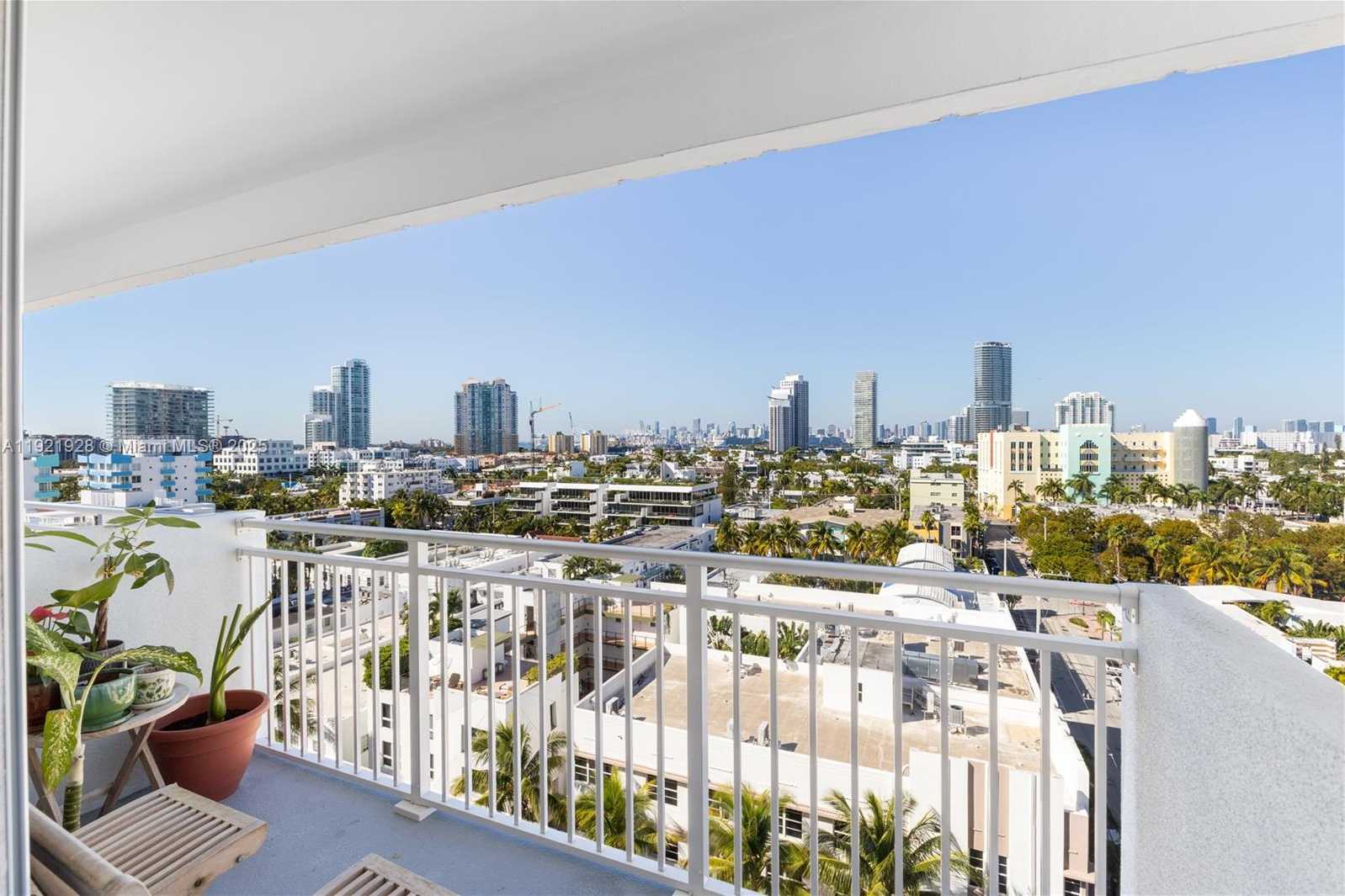 Small Image of 345 OCEAN DR #1101, Miami Beach Number 10