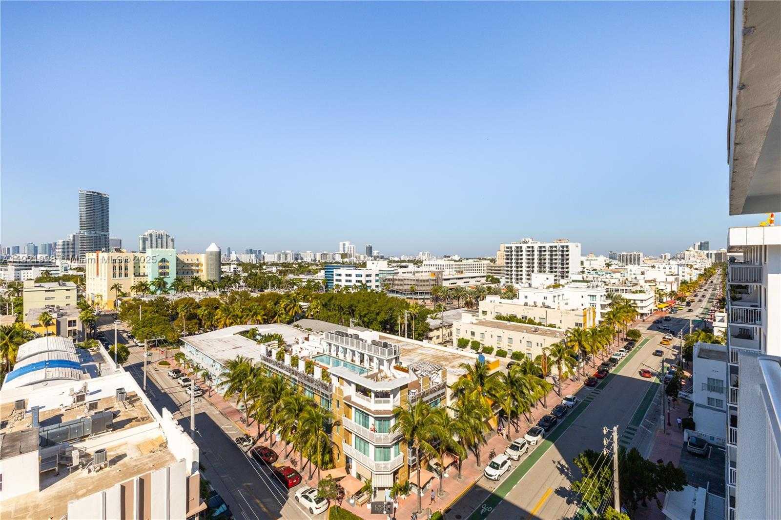 Small Image of 345 OCEAN DR #1101, Miami Beach Number 19