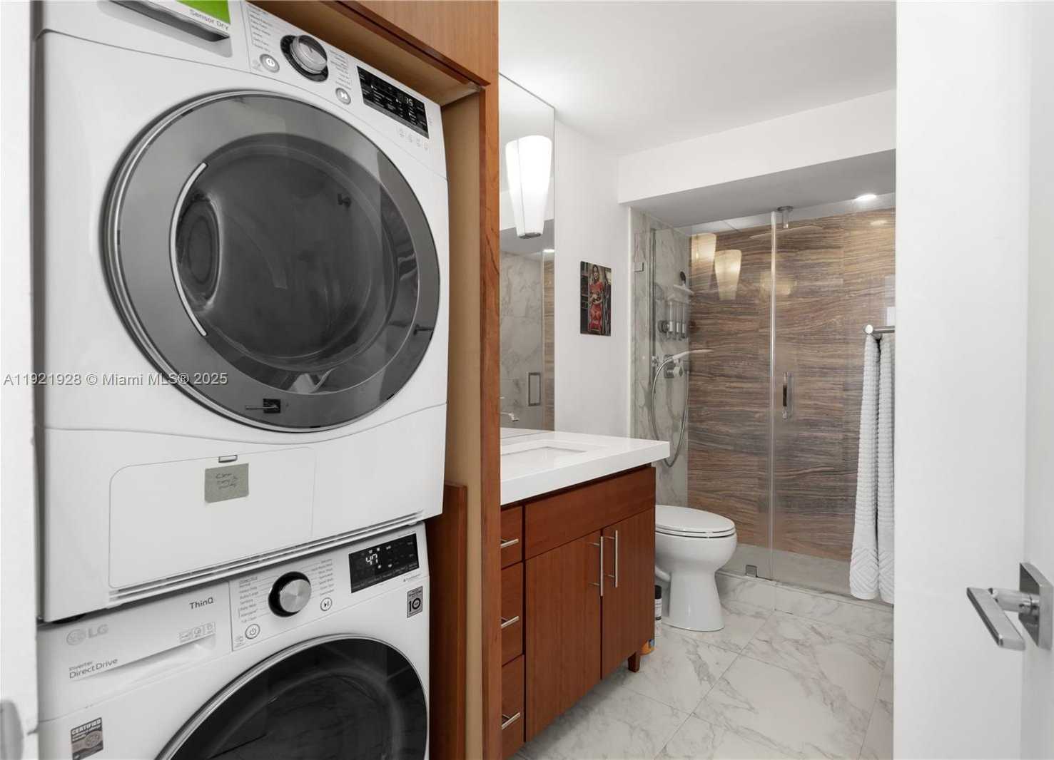 Small Image of 345 OCEAN DR #1101, Miami Beach Number 7