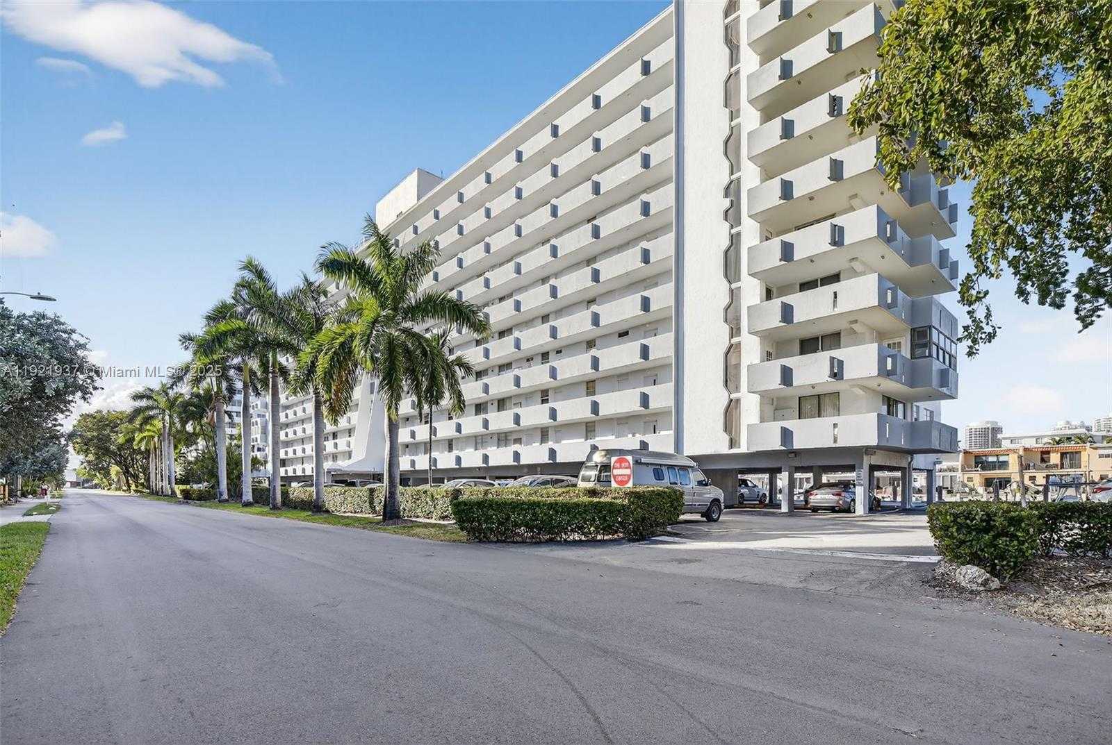 Small Image of 3703 NORTH EAST 166TH ST #904, North Miami Beach Number 37