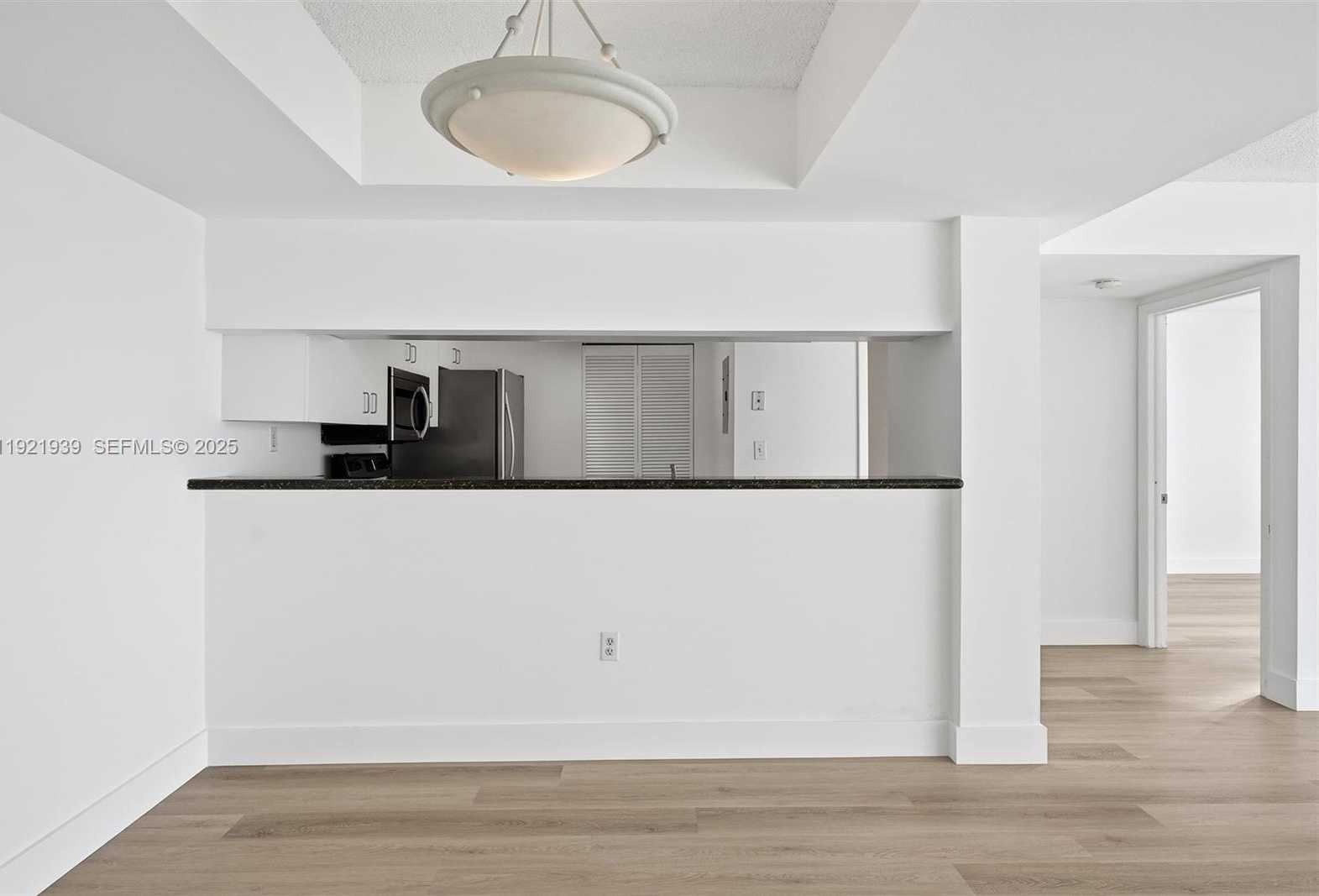 Small Image of 650 WEST AVE #2209, Miami Beach Number 18