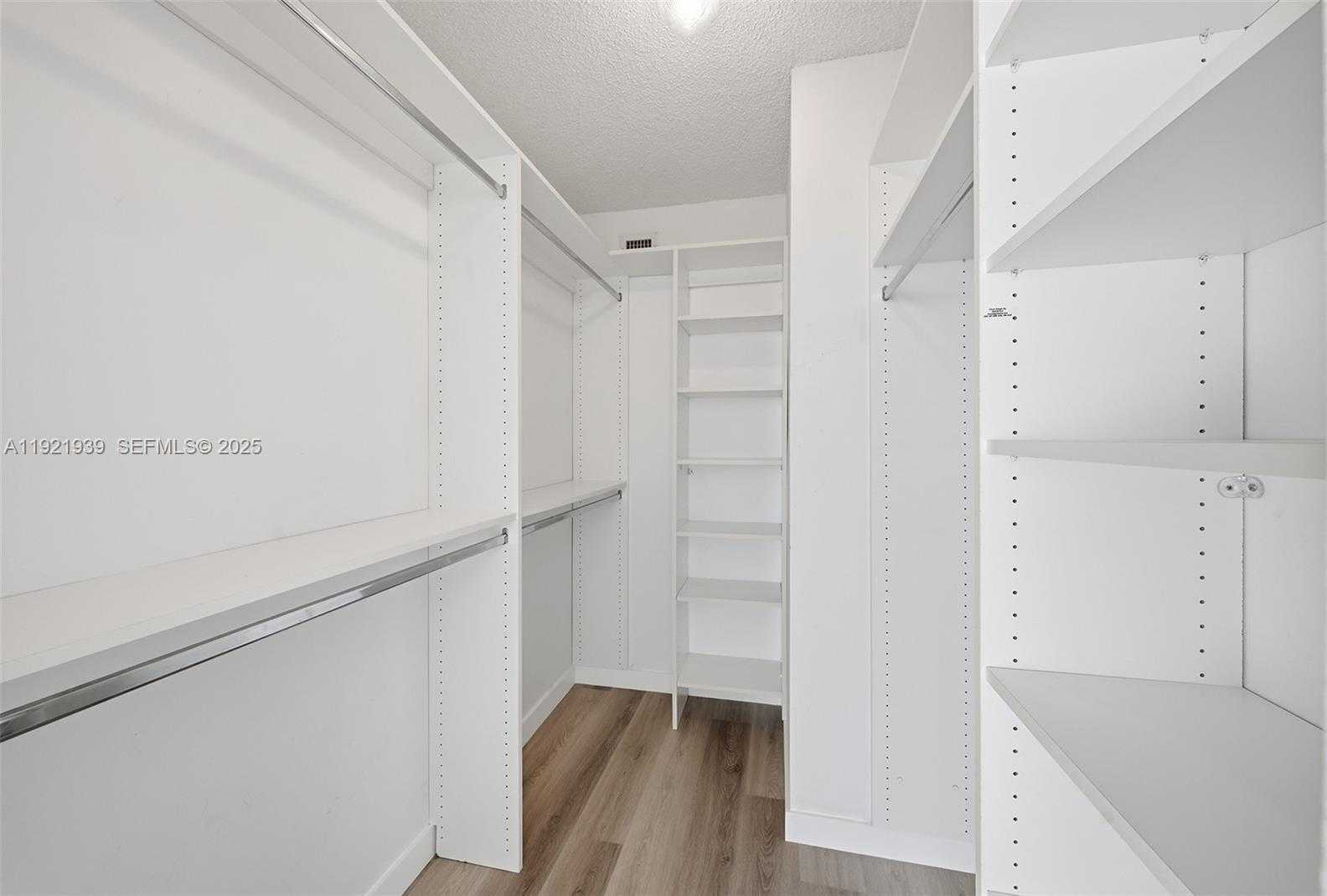 Small Image of 650 WEST AVE #2209, Miami Beach Number 24