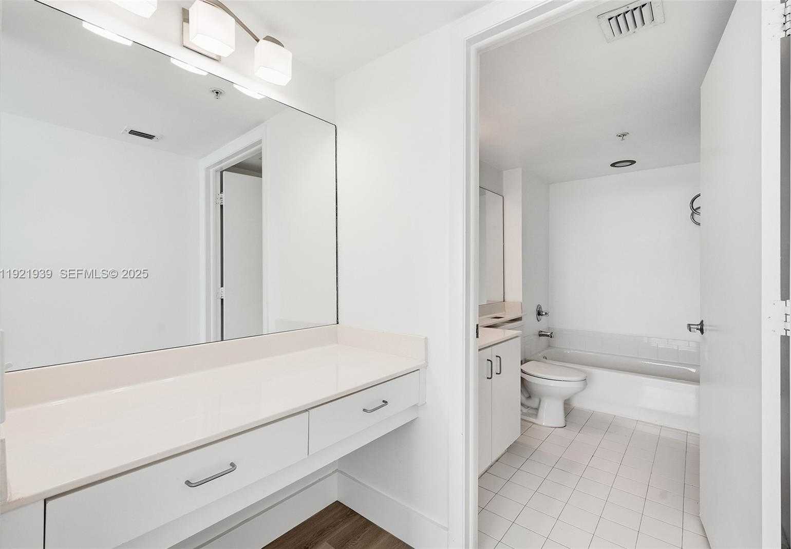 Small Image of 650 WEST AVE #2209, Miami Beach Number 26