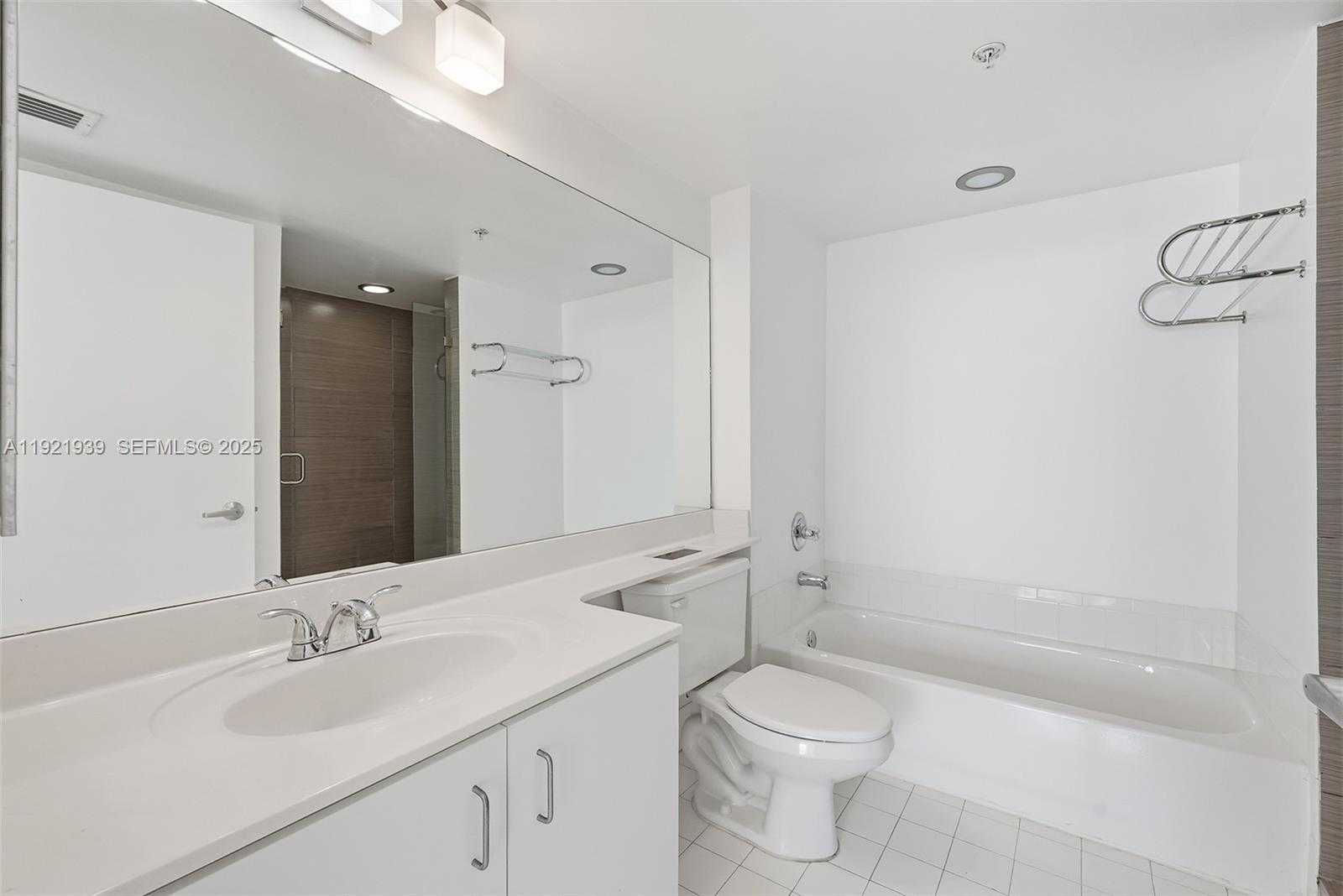 Small Image of 650 WEST AVE #2209, Miami Beach Number 27