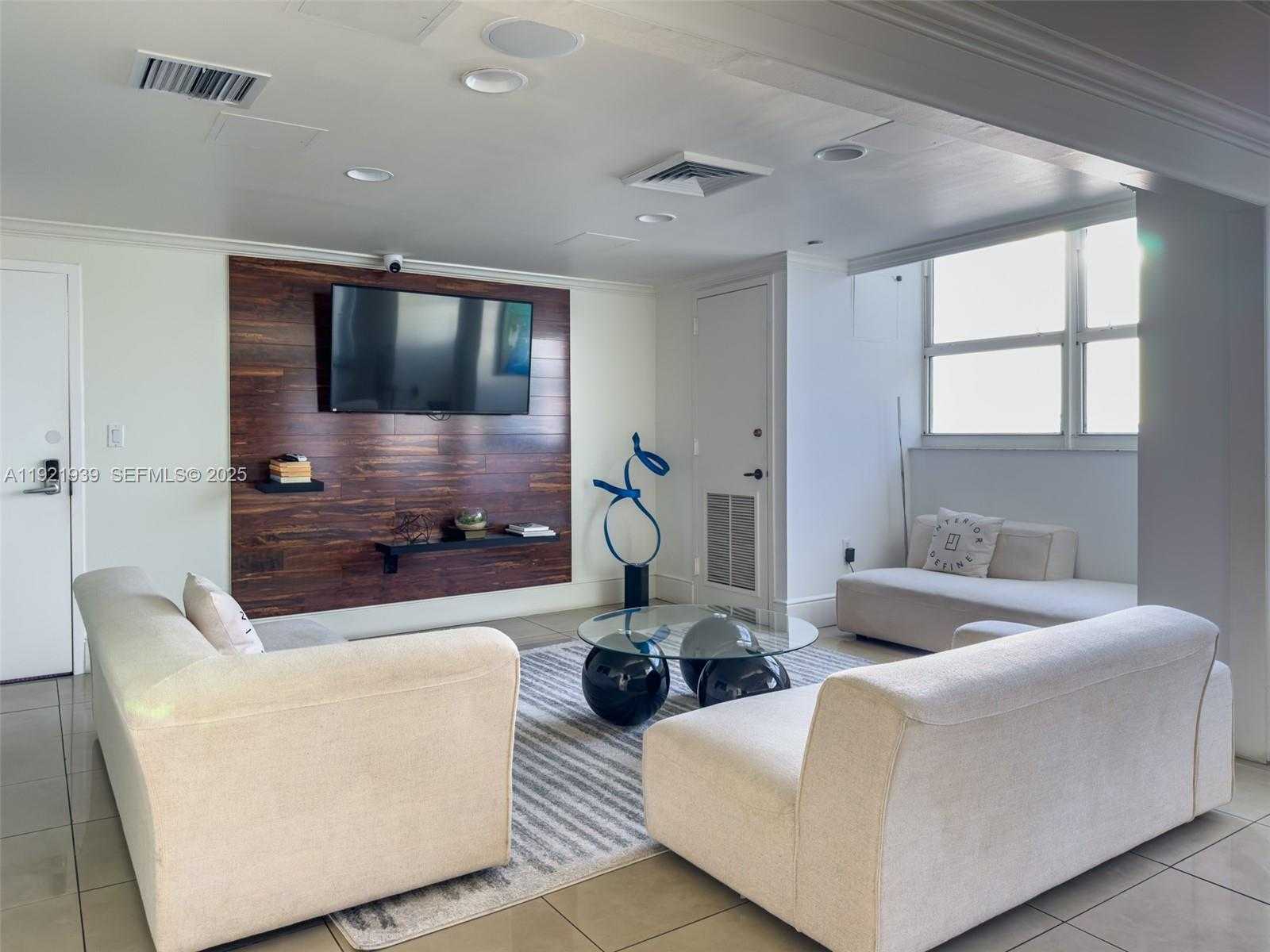 Small Image of 650 WEST AVE #2209, Miami Beach Number 46