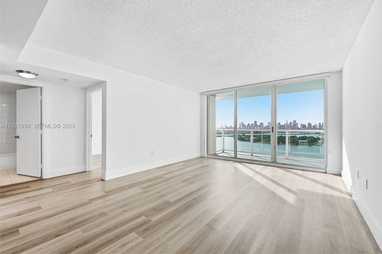 Small Image of 650 WEST AVE #2209, Miami Beach Number 5