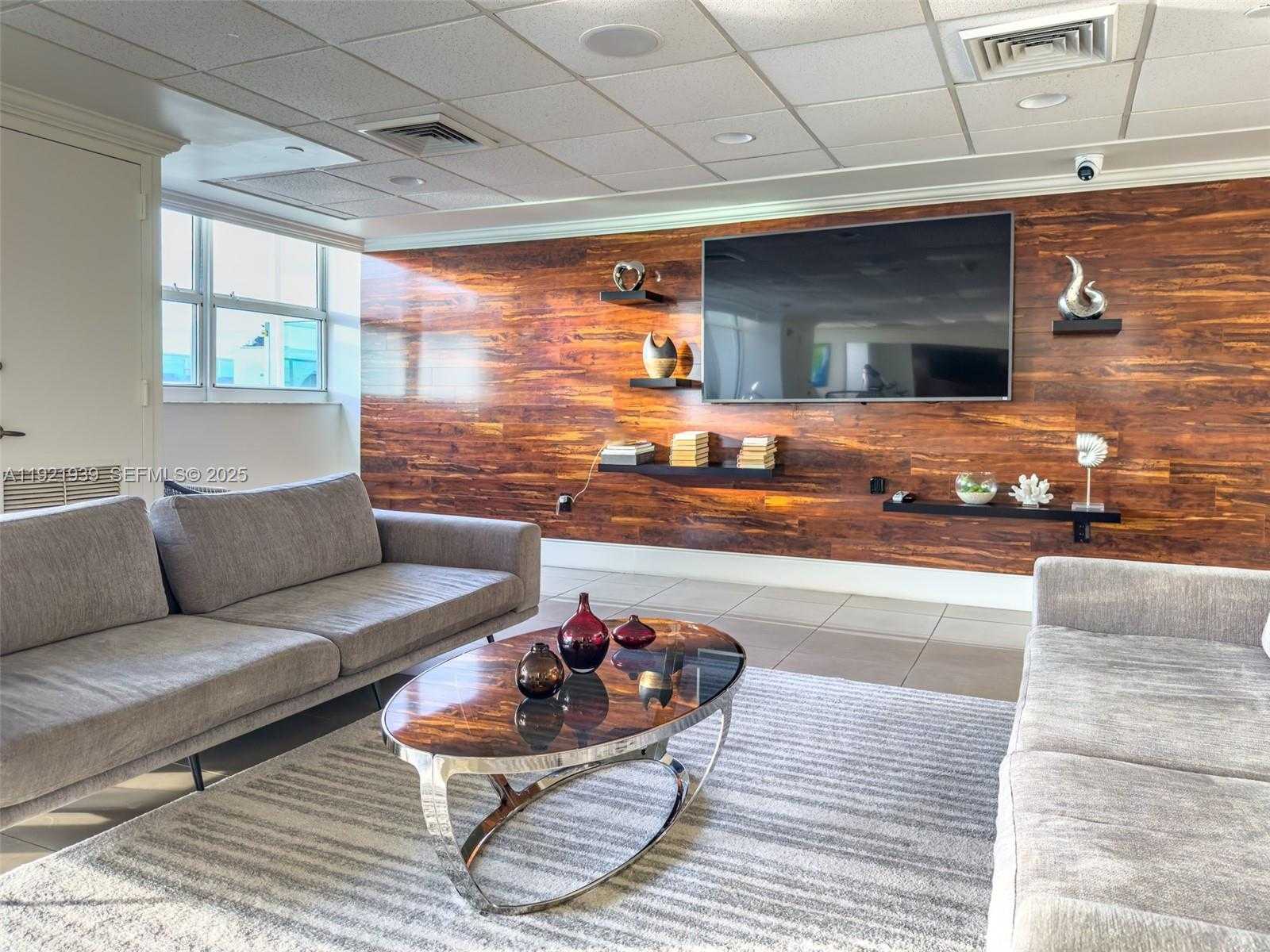 Small Image of 650 WEST AVE #2209, Miami Beach Number 66