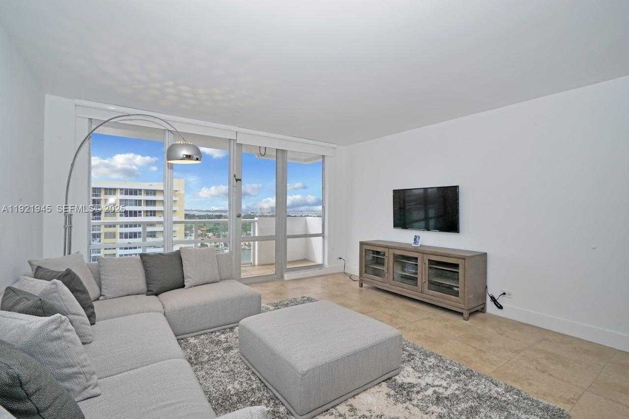 Small Image of 5601 COLLINS AVE #1516, Miami Beach Number 6