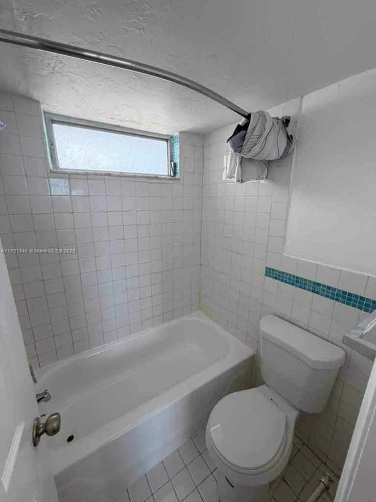 Small Image of 7850 BYRON AVE #403, Miami Beach Number 16