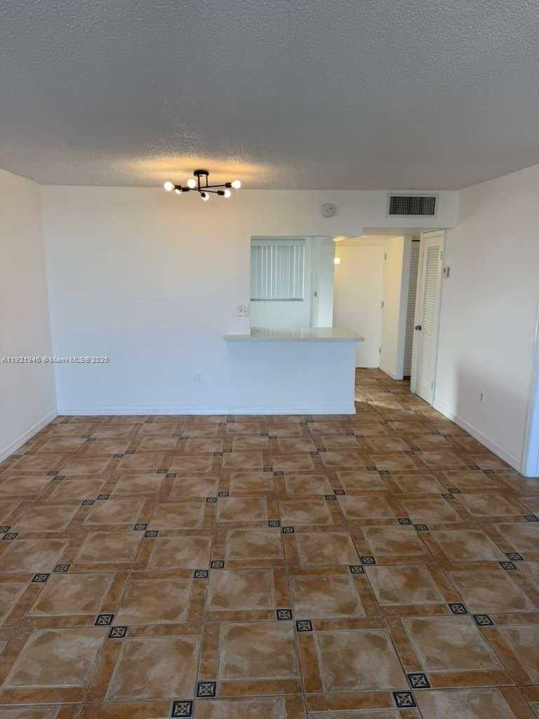 Small Image of 7850 BYRON AVE #403, Miami Beach Number 8