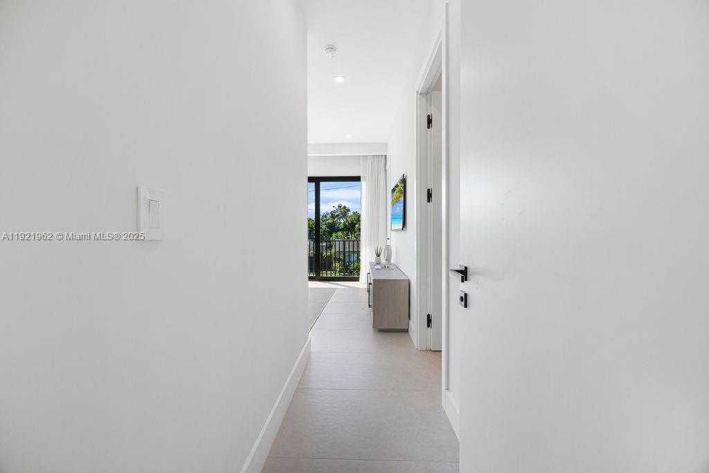 Small Image of 1222 NORTH EAST 13TH AVE, Fort Lauderdale Number 100