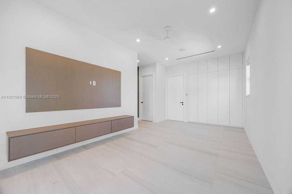 Small Image of 1222 NORTH EAST 13TH AVE, Fort Lauderdale Number 19