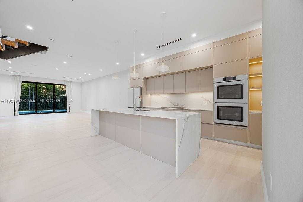 Small Image of 1222 NORTH EAST 13TH AVE, Fort Lauderdale Number 3