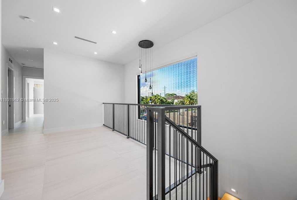 Small Image of 1222 NORTH EAST 13TH AVE, Fort Lauderdale Number 7