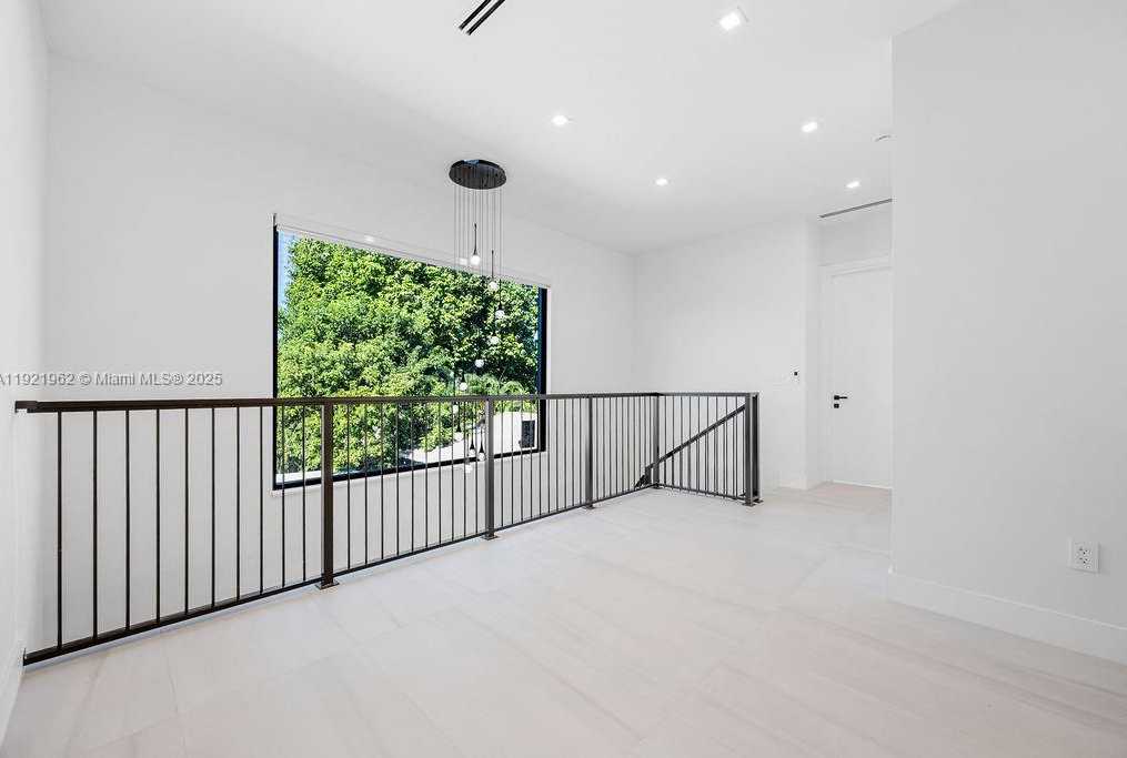 Small Image of 1222 NORTH EAST 13TH AVE, Fort Lauderdale Number 8