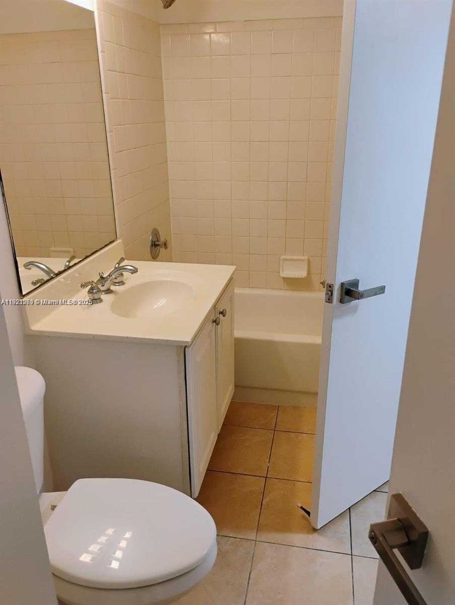 Small Image of 6332 LA COSTA DR #F, Boca Raton Number 10