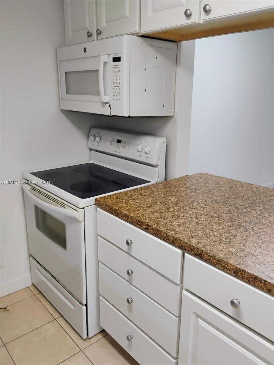 Small Image of 6332 LA COSTA DR #F, Boca Raton Number 15