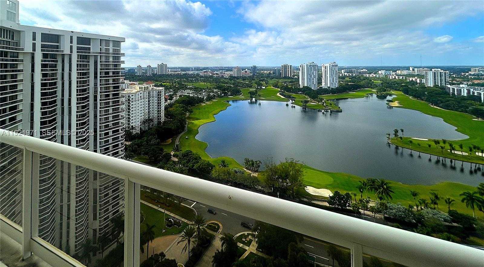Small Image of 20191 EAST COUNTRY CLUB DR #2601, Aventura Number 3