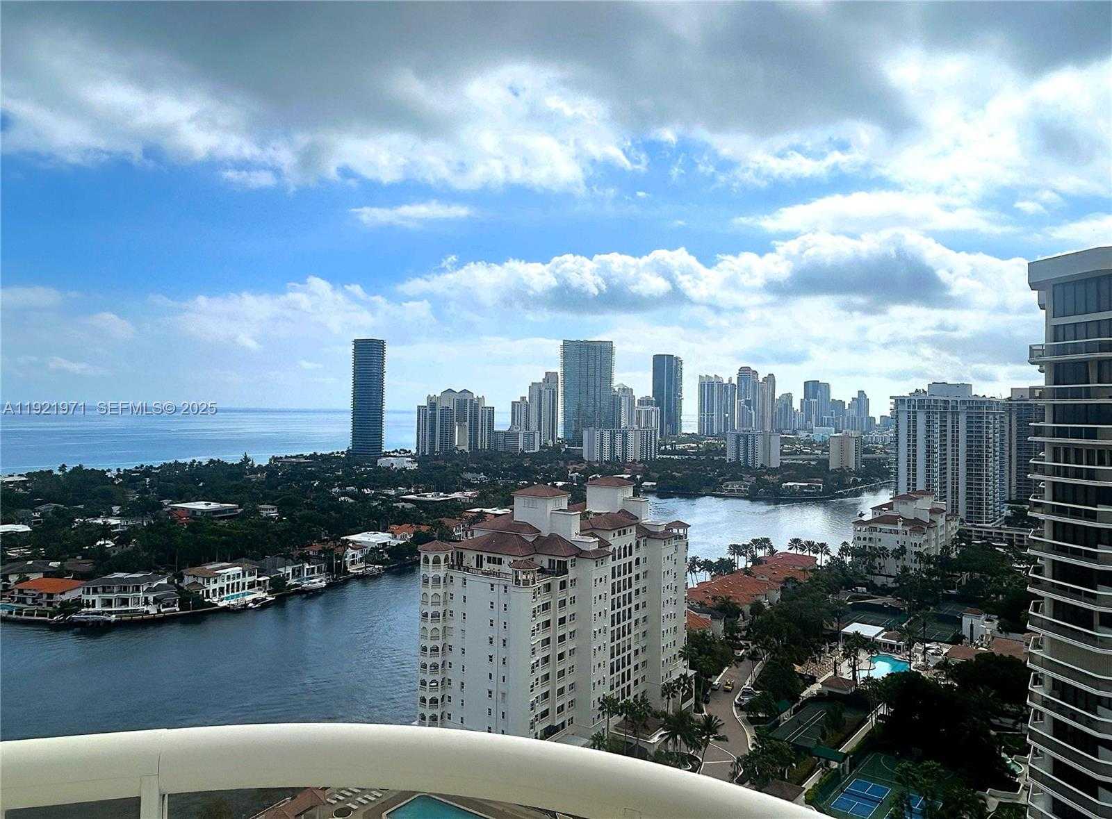 Small Image of 20191 EAST COUNTRY CLUB DR #2601, Aventura Number 4