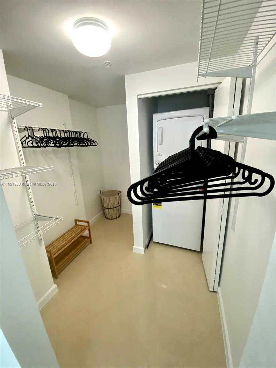 Small Image of 60 SOUTH WEST 13TH ST #4414, Miami Number 5