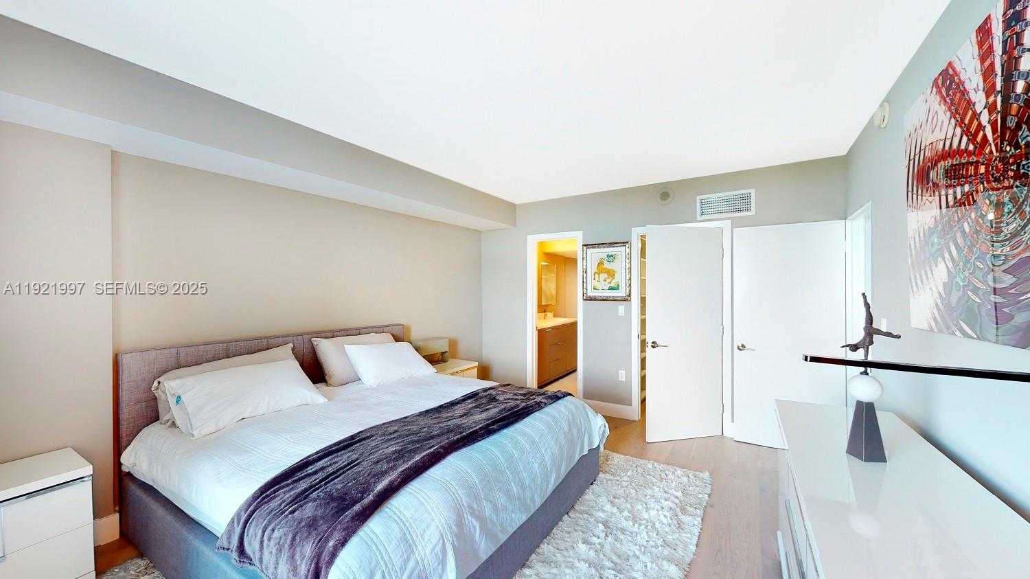 Small Image of 10275 COLLINS AVE #724, Bal Harbour Number 3