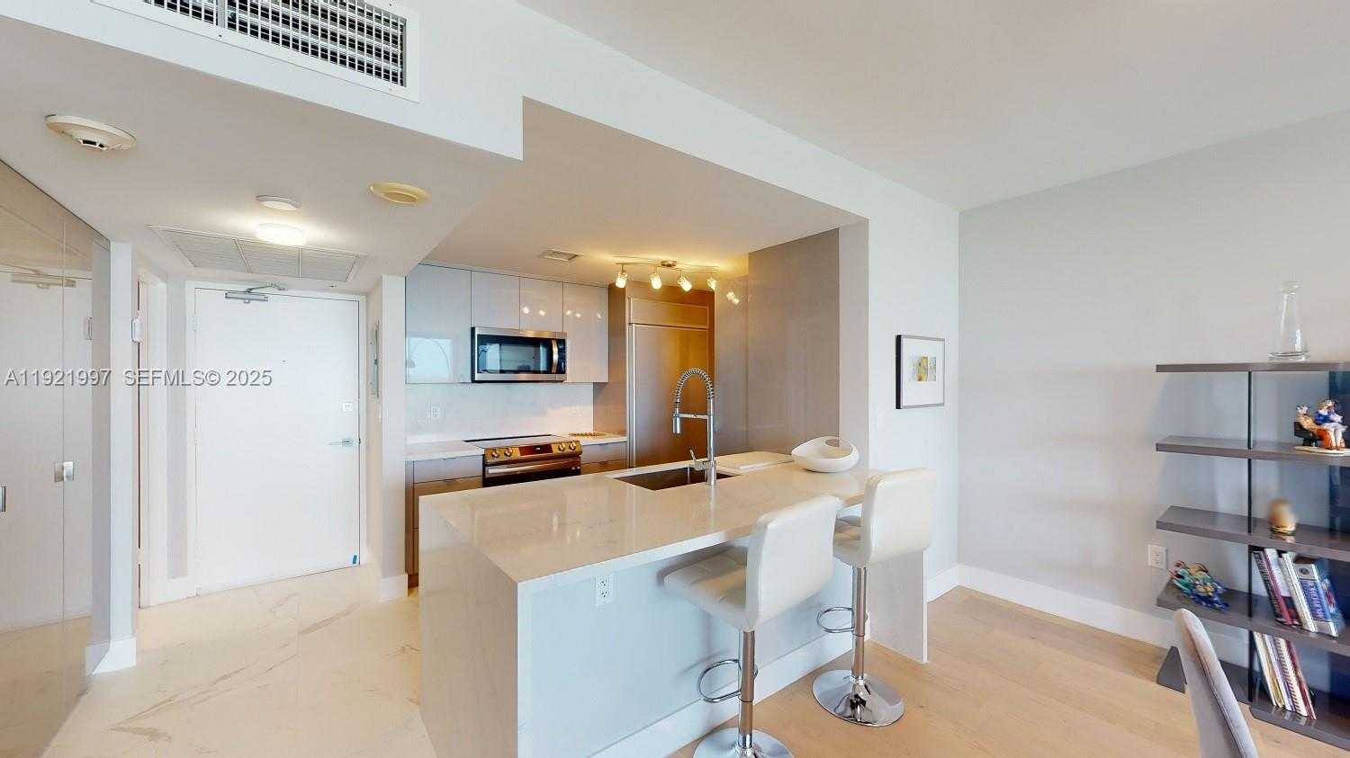Small Image of 10275 COLLINS AVE #724, Bal Harbour Number 8