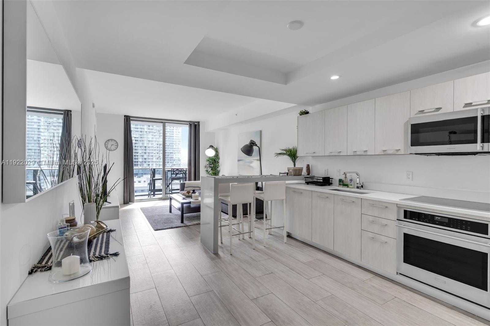 Small Image of 55 SOUTH WEST 9TH ST #1705, Miami Number 3